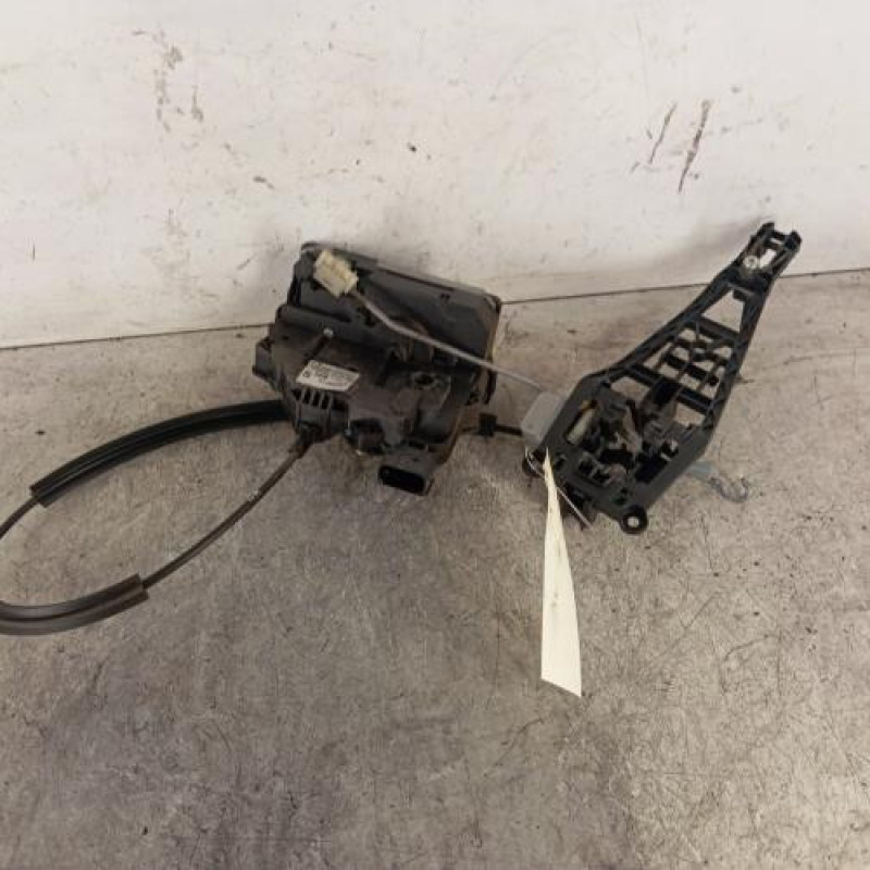 Serrure avant droit OPEL CORSA D Serrure avant droit OPEL CORSA D