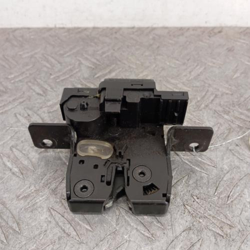 Serrure de hayon RENAULT CLIO 3 Serrure de hayon RENAULT CLIO 3