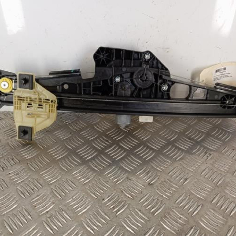 Leve vitre electrique avant droit RENAULT CAPTUR 2