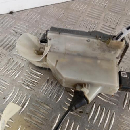 Serrure avant gauche PEUGEOT 2008 1