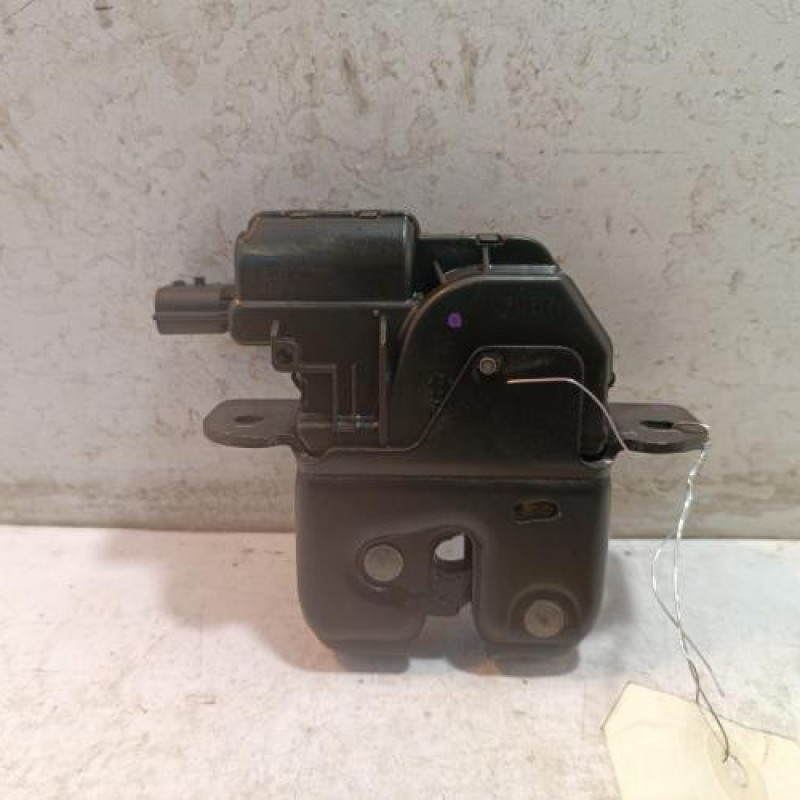 Serrure de hayon RENAULT CLIO 4 Serrure de hayon RENAULT CLIO 4