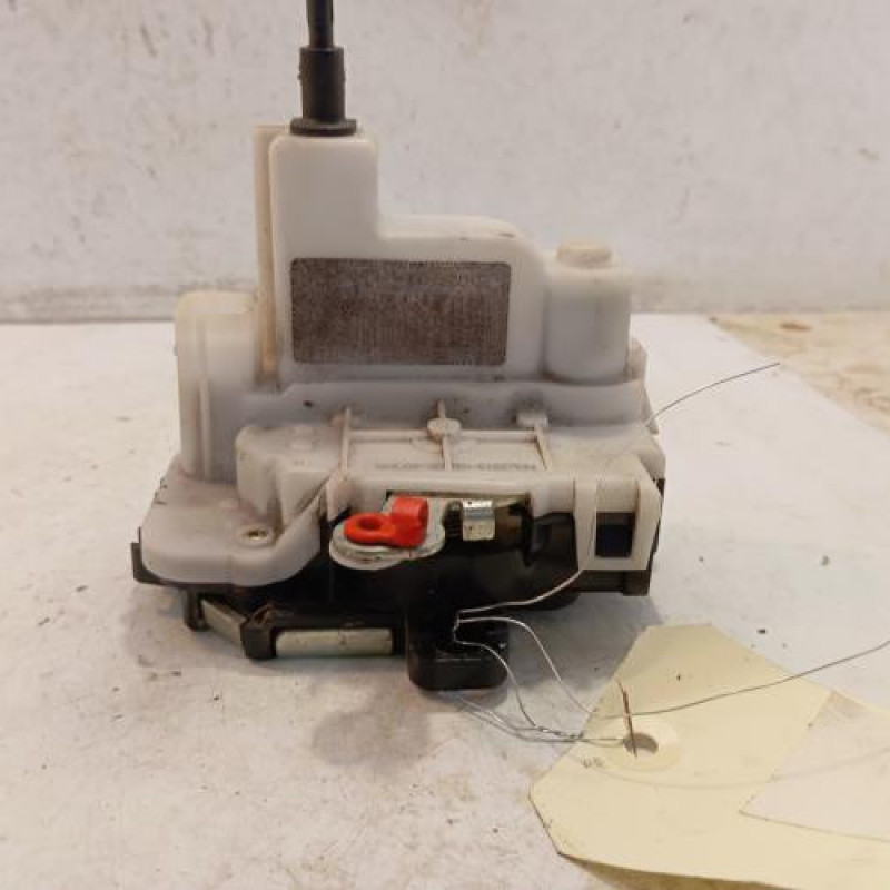 Serrure avant droit FIAT 500 2 Serrure avant droit FIAT 500 2