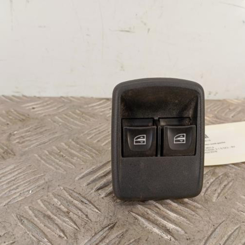 Interrupteur de leve vitre avant gauche RENAULT KANGOO 2