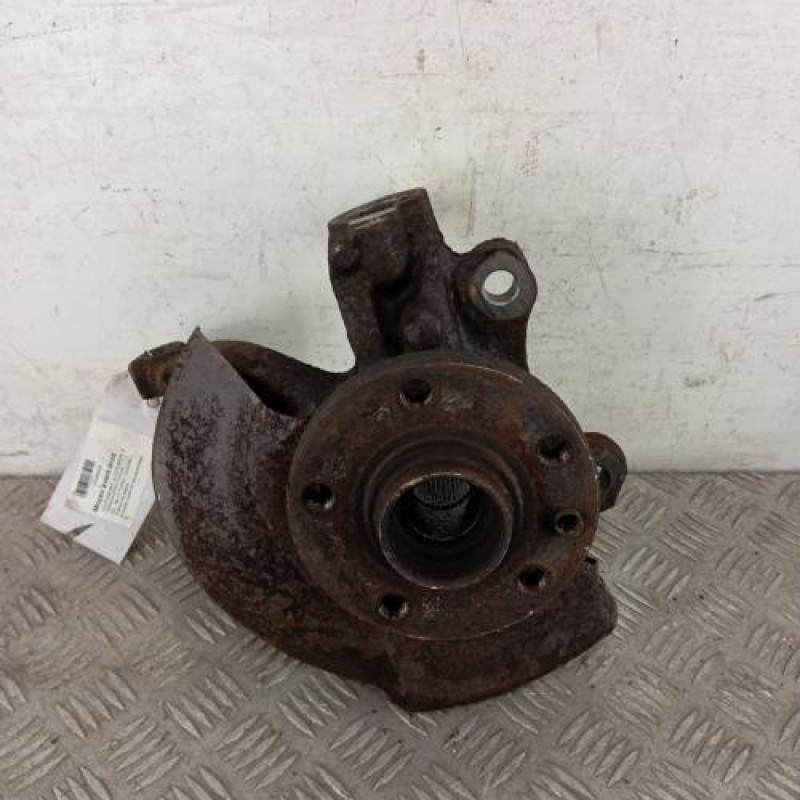 Moyeu avant droit VOLKSWAGEN TRANSPORTER 4 Moyeu avant droit VOLKSWAGEN TRANSPORTER 4