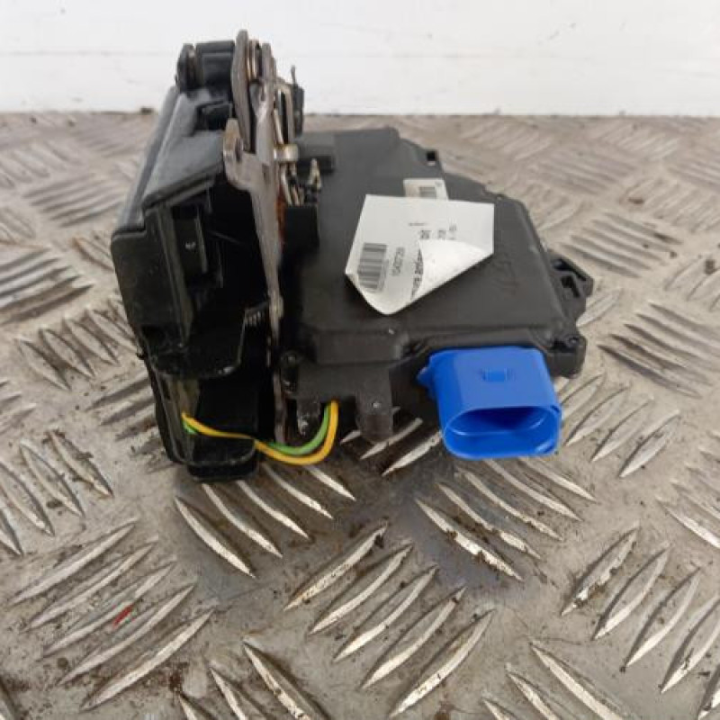 Serrure arriere droit VOLKSWAGEN TOURAN 1
