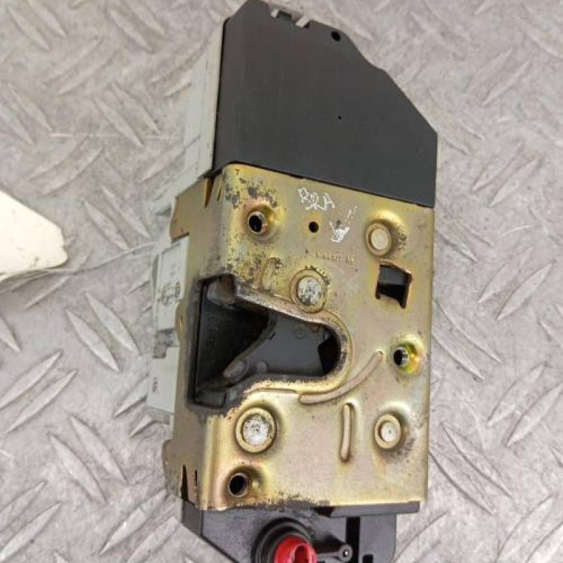 Serrure arriere droit PEUGEOT 206 Serrure arriere droit PEUGEOT 206