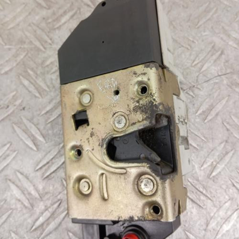 Serrure arriere gauche PEUGEOT 206 Serrure arriere gauche PEUGEOT 206