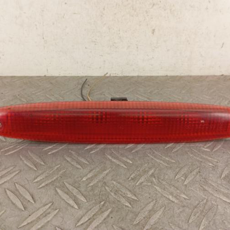 Feu arriere stop central RENAULT ESPACE 3 Feu arriere stop central RENAULT ESPACE 3