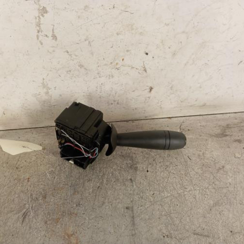 Commodo d'essuie glaces RENAULT CLIO 4 Commodo d'essuie glaces RENAULT CLIO 4