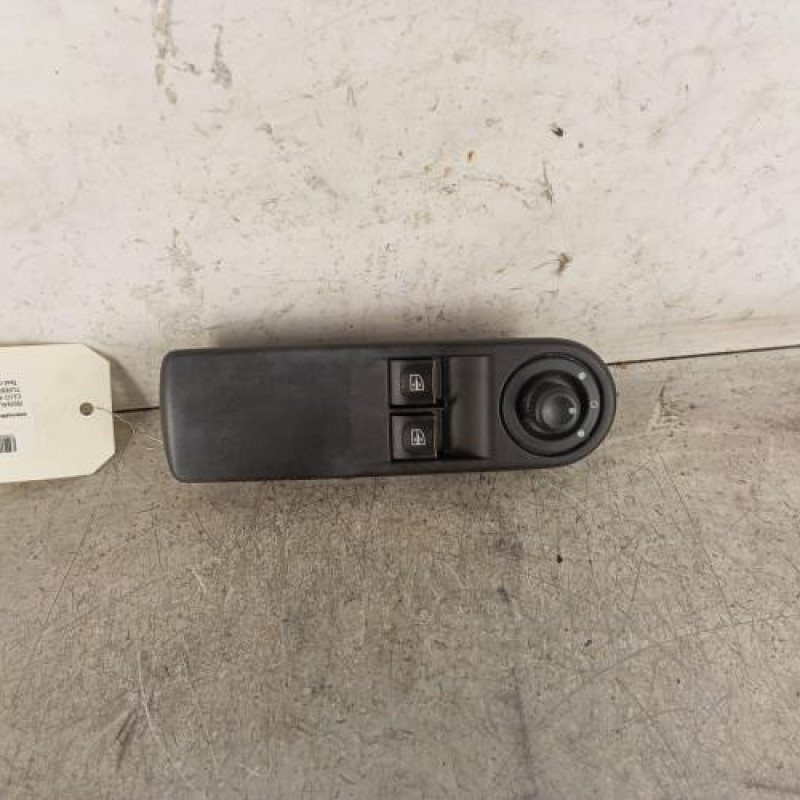 Interrupteur de leve vitre avant gauche RENAULT CLIO 4