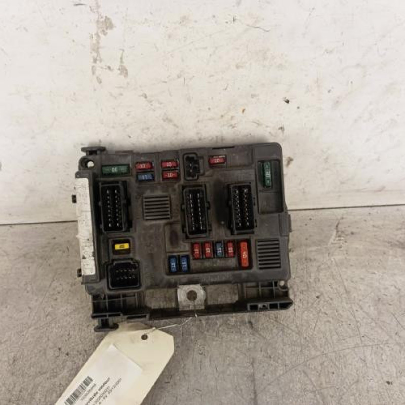 Boitier servitude moteur (BSM) PEUGEOT 206