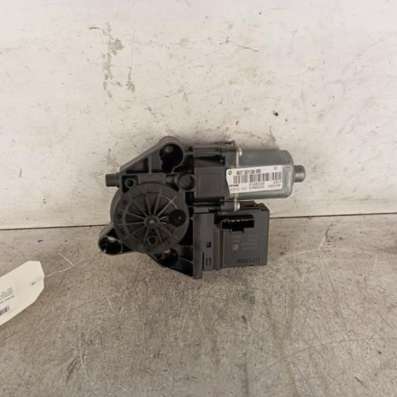 Moteur leve vitre avant droit RENAULT MEGANE 3