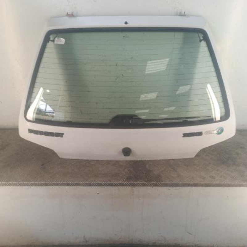 Malle/Hayon arriere PEUGEOT 106 Malle/Hayon arriere PEUGEOT 106