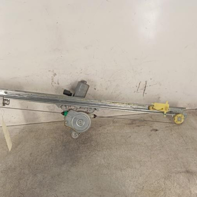 Leve vitre electrique avant droit RENAULT TRAFIC 2