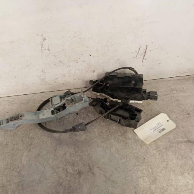 Serrure avant gauche PEUGEOT 207