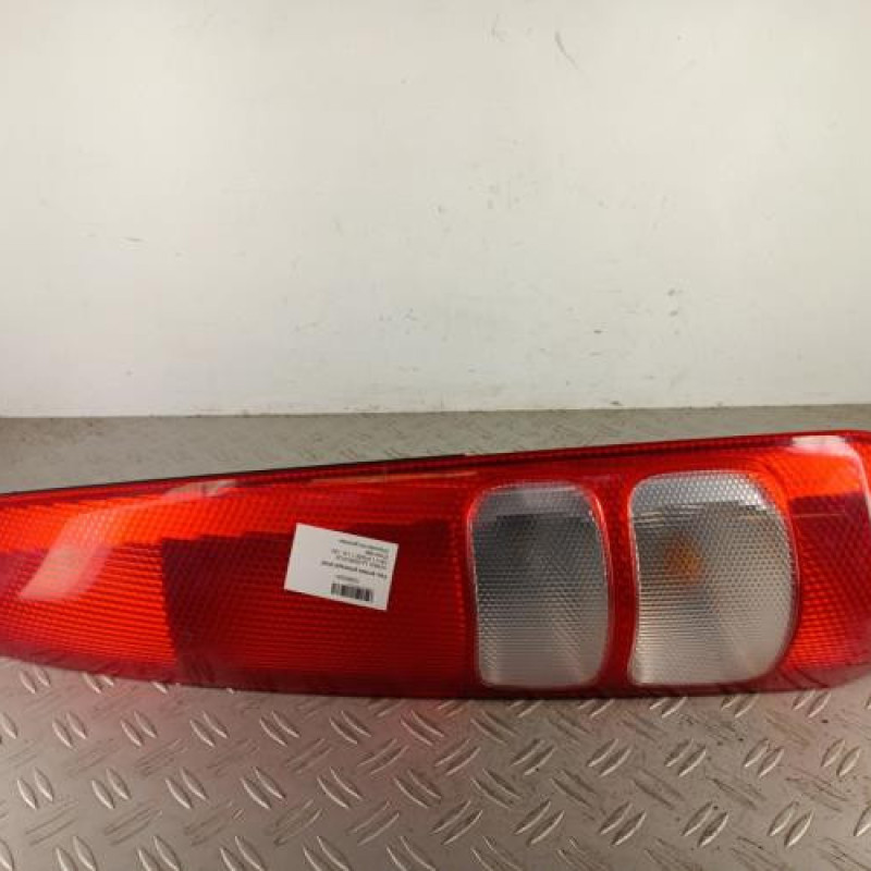 Feu arriere principal droit (feux) HONDA HR-V 1 Feu arriere principal droit (feux) HONDA HR-V 1