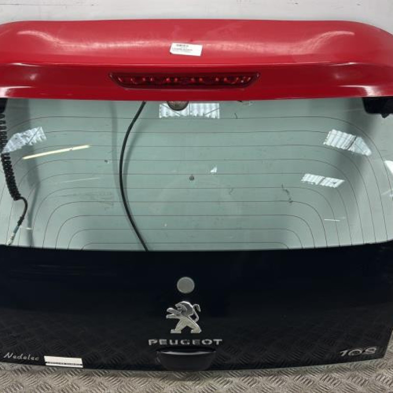Lunette arriere PEUGEOT 108
