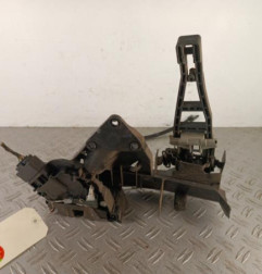 Serrure avant droit FORD FOCUS 2