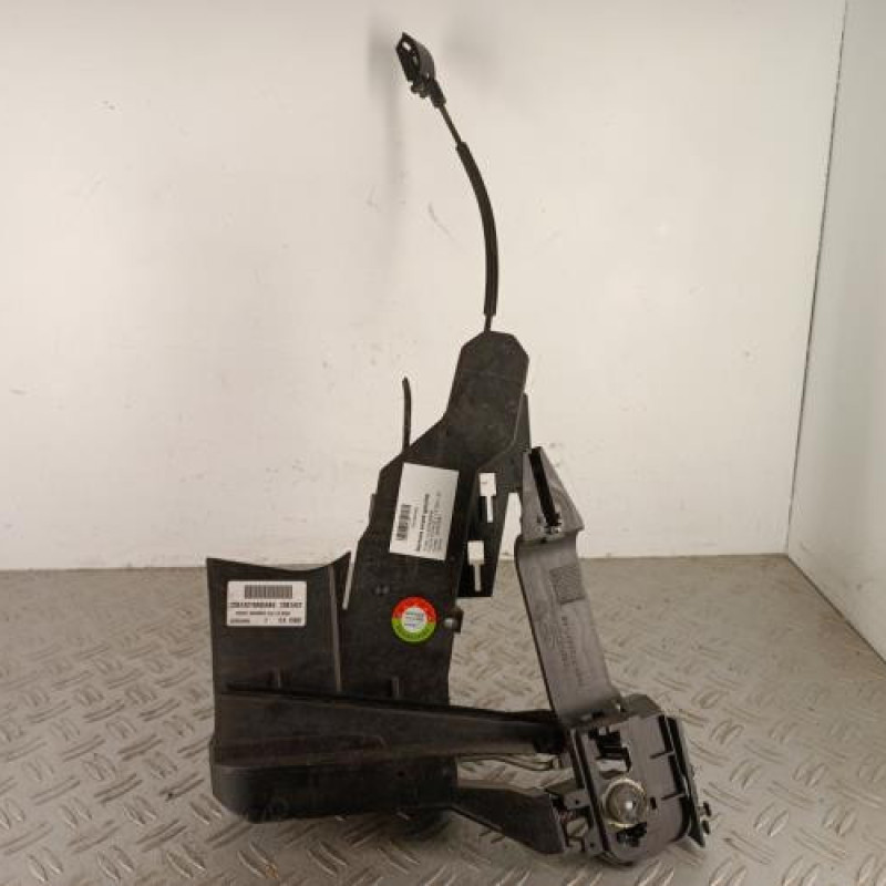 Serrure avant gauche FORD FIESTA 5 Serrure avant gauche FORD FIESTA 5