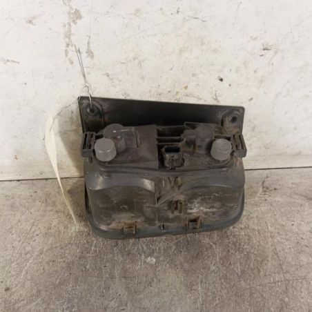 Feu de pare choc arriere droit RENAULT TRAFIC 2