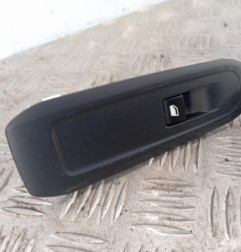 Interrupteur de leve vitre arriere droit PEUGEOT 308 2