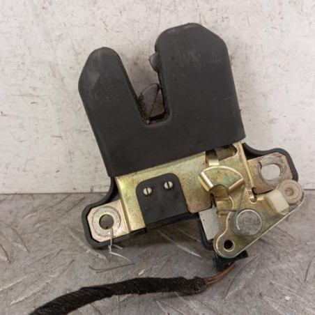 Serrure de coffre VOLKSWAGEN PASSAT 4