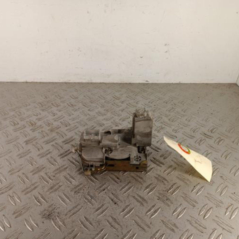 Serrure avant droit PEUGEOT 307 Serrure avant droit PEUGEOT 307