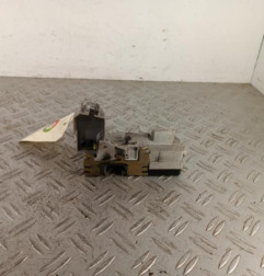 Serrure avant droit PEUGEOT 307