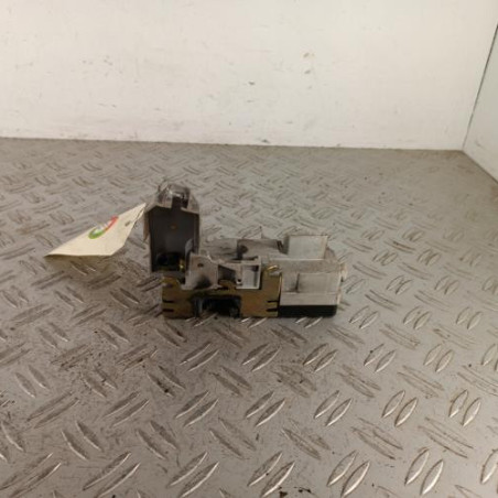 Serrure avant droit PEUGEOT 307