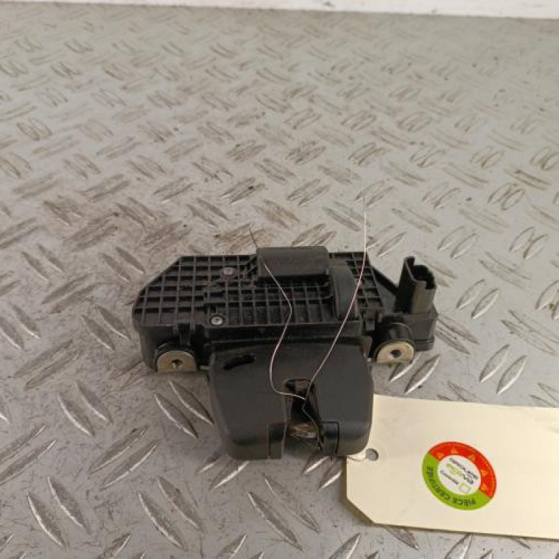 Serrure de hayon PEUGEOT 2008 1