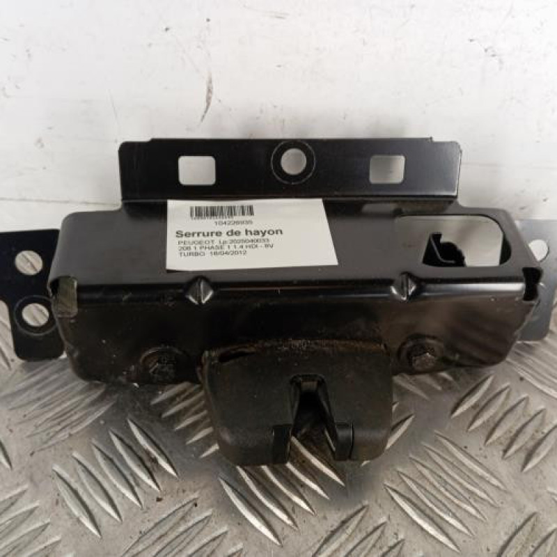 Serrure de hayon PEUGEOT 208 1 Serrure de hayon PEUGEOT 208 1