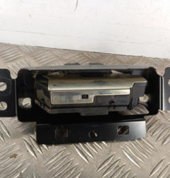Serrure de hayon PEUGEOT 208 1