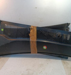 Baie de pare brise PEUGEOT 208 2