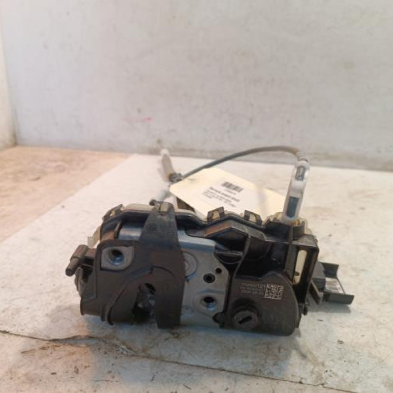 Serrure avant droit PEUGEOT 208 2