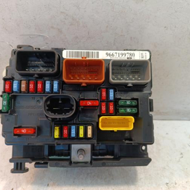 Boitier servitude moteur (BSM) CITROEN C3 2 Boitier servitude moteur (BSM) CITROEN C3 2