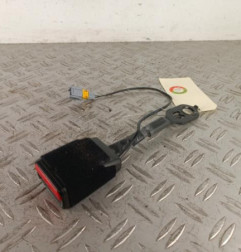 Attache ceinture avant droit PEUGEOT 2008 1