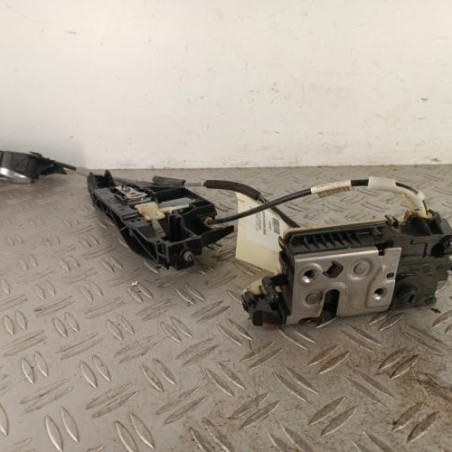 Serrure arriere droit PEUGEOT 2008 1