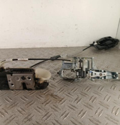 Serrure avant gauche PEUGEOT 2008 1