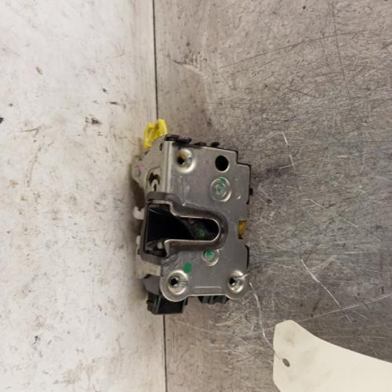 Serrure arriere droit DACIA DUSTER 1