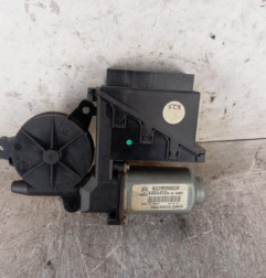 Moteur leve vitre avant gauche VOLKSWAGEN POLO 4 Photo n°1