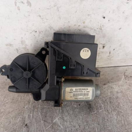 Moteur leve vitre avant gauche VOLKSWAGEN POLO 4 Photo n°1