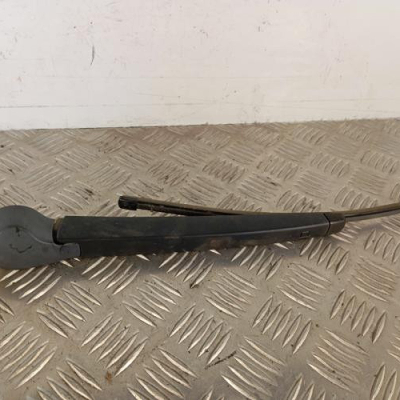 Bras essuie glace arriere VOLKSWAGEN GOLF PLUS Bras essuie glace arriere VOLKSWAGEN GOLF PLUS