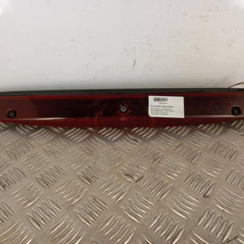 Feu arriere stop central MERCEDES VITO 639 Feu arriere stop central MERCEDES VITO 639