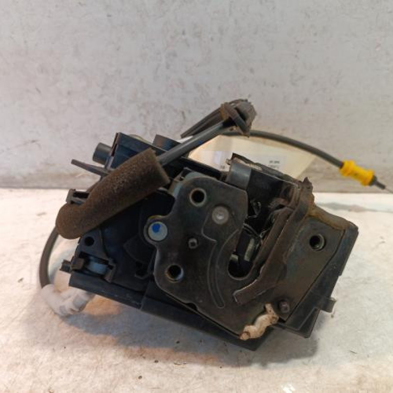 Serrure arriere droit PEUGEOT 308 2 Serrure arriere droit PEUGEOT 308 2