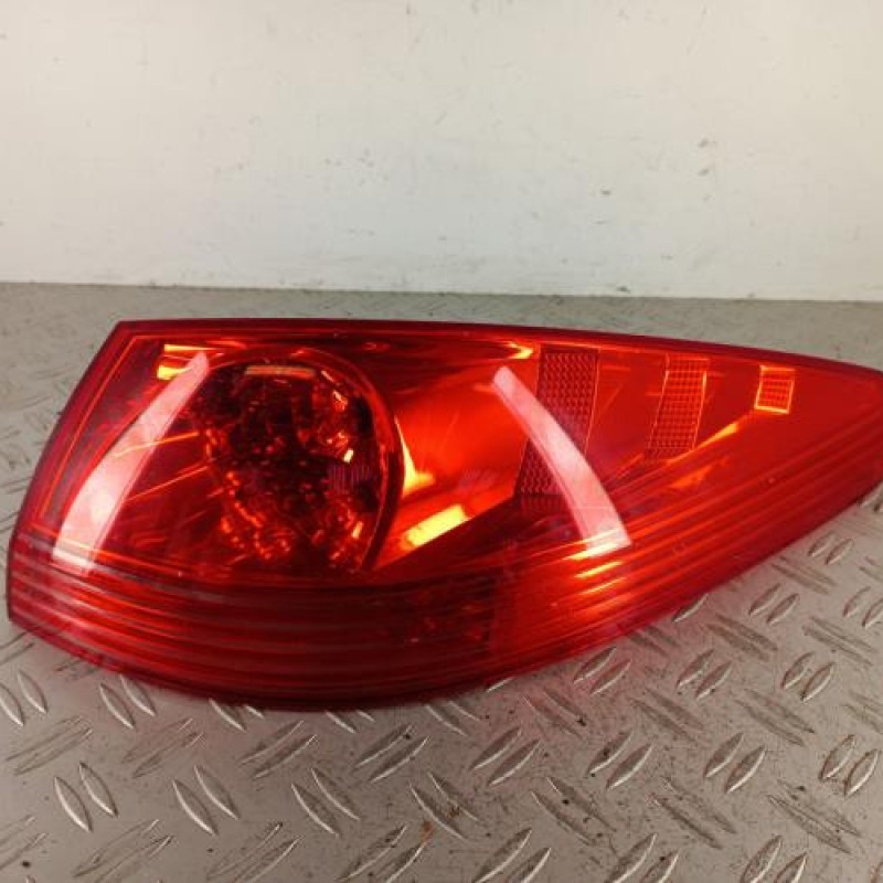 Feu arriere principal droit (feux) PEUGEOT 607 Feu arriere principal droit (feux) PEUGEOT 607