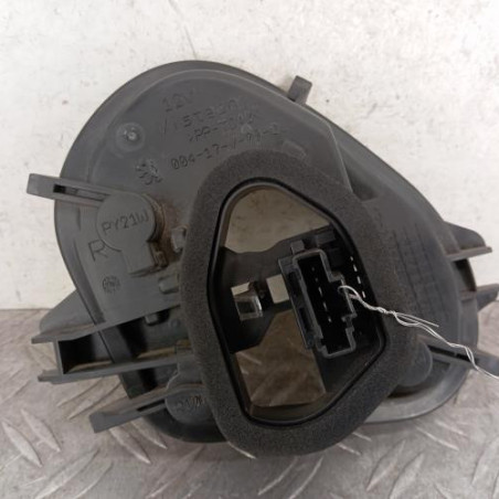 Platine feu arriere droit PEUGEOT 208 1