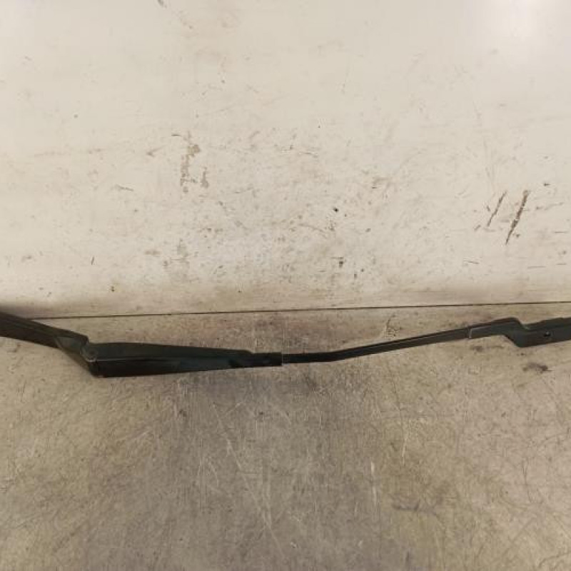 Bras essuie glace avant droit PEUGEOT 308 1