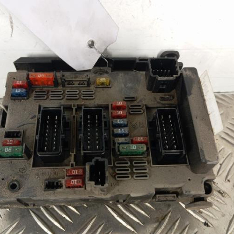 Boitier servitude moteur (BSM) PEUGEOT 307