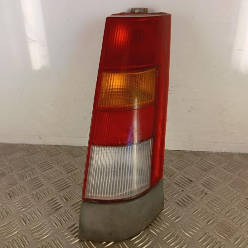 Feu arriere principal droit (feux) RENAULT SUPER 5