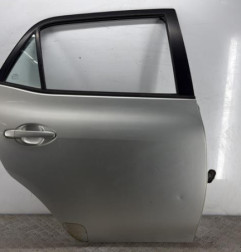 Porte arriere droit TOYOTA AURIS 1 Photo n°1